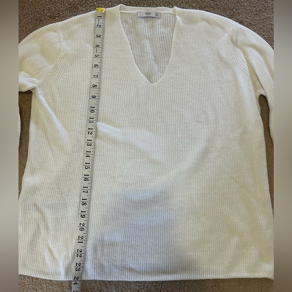 Mango V-neck Knit Sweater in ecru size small - Picture 5 of 7